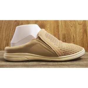 Earth Origins Emilia Perforated Leather Slip-On Clogs Womens Size 8.5 Tan